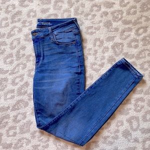 Old Navy Mid Rise Rockstar Skinny Jeans